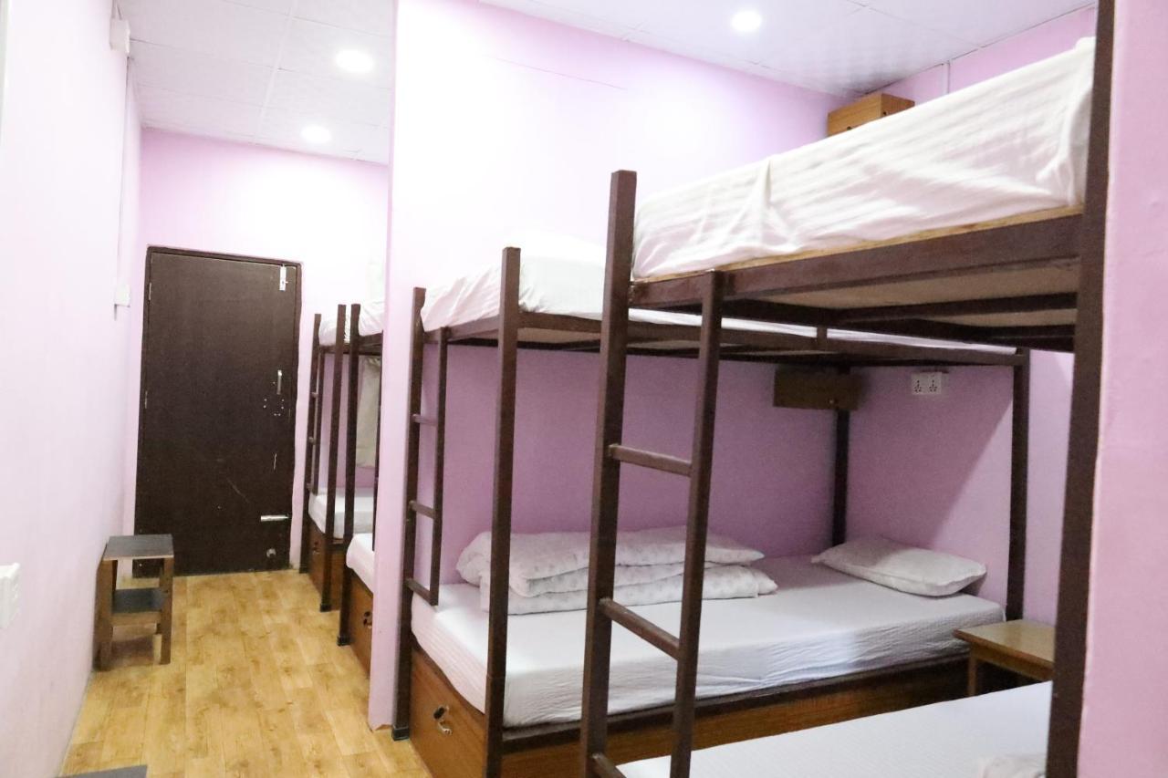 Margik Backpackers Hostel Pókhara Exteriér fotografie
